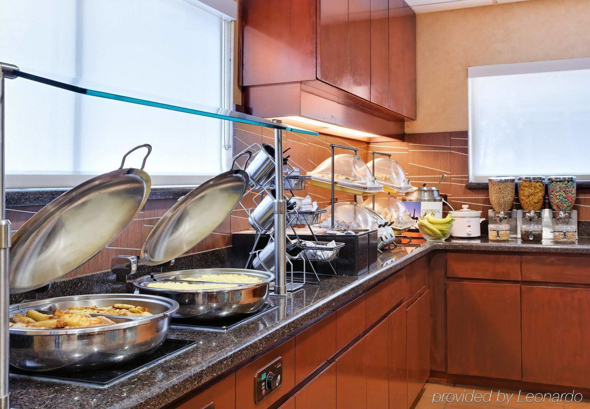 Residence Inn Savannah Midtown Экстерьер фото